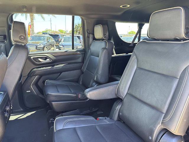 Used 2023 Chevrolet Suburban Premier RWD image 18