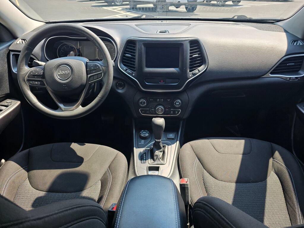Used 2020 Jeep Cherokee Latitude AWD/4WD image 17