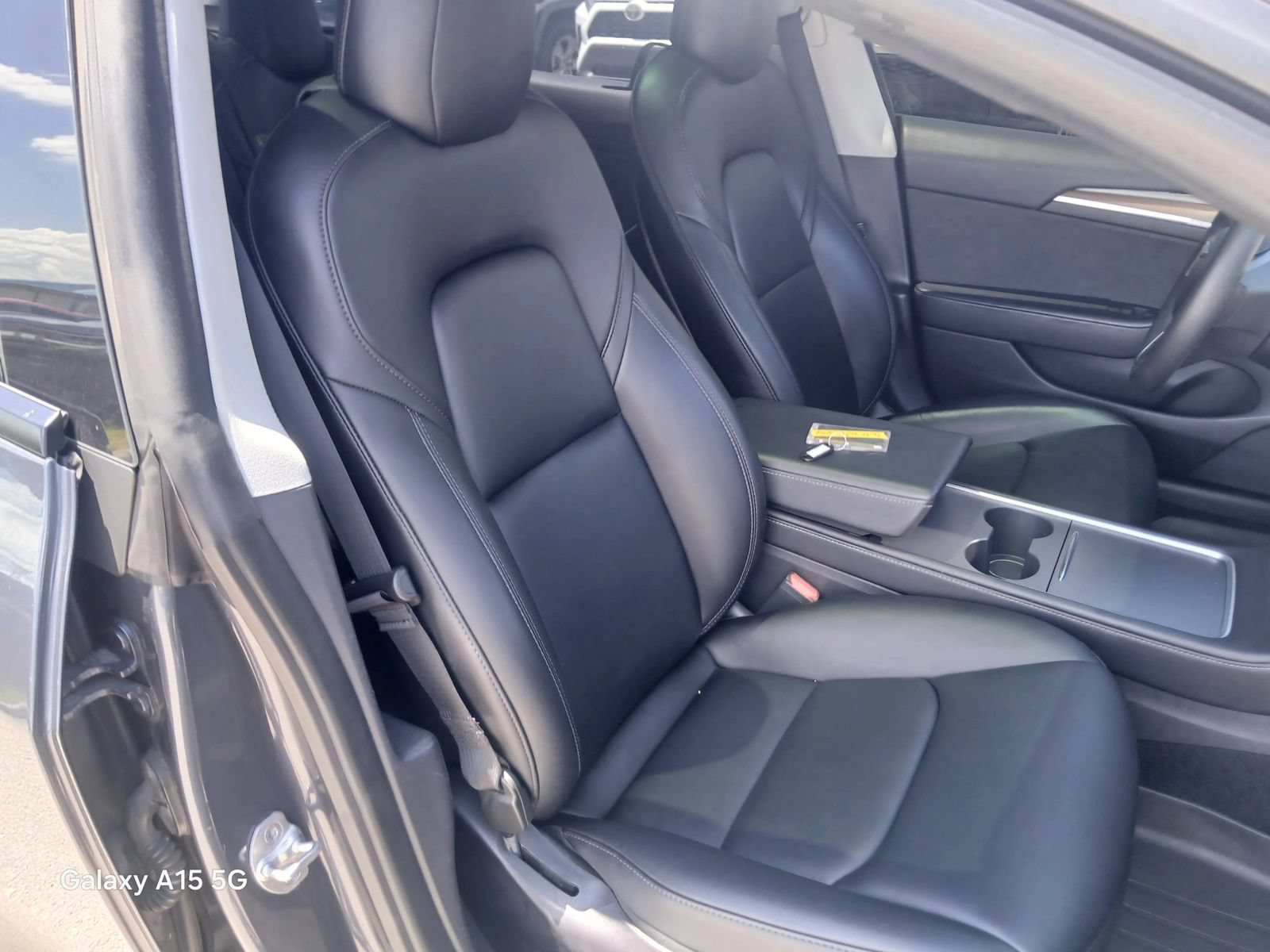 Used 2022 Tesla Model 3 Long Range AWD/4WD image 17