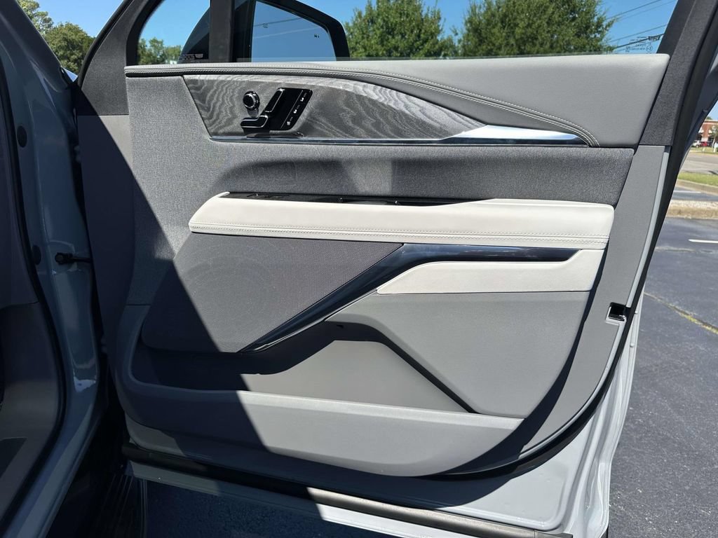 New 2026 Cadillac Escalade IQ Sport 1 AWD/4WD image 8