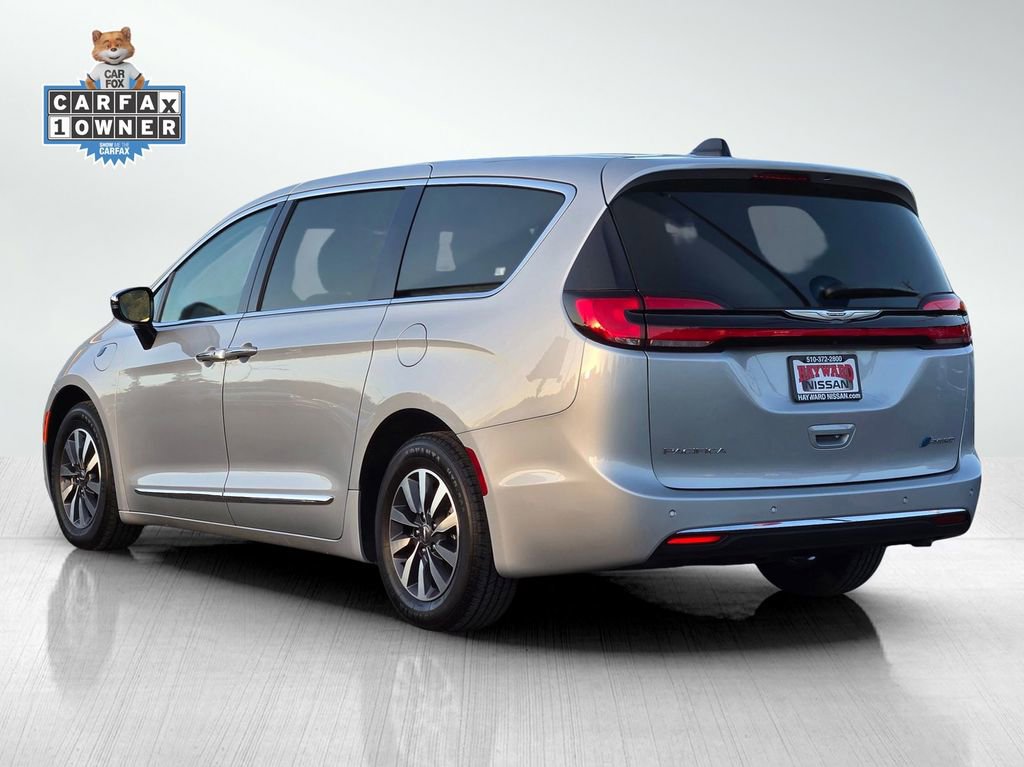 Used 2023 Chrysler Pacifica Limited FWD image 7