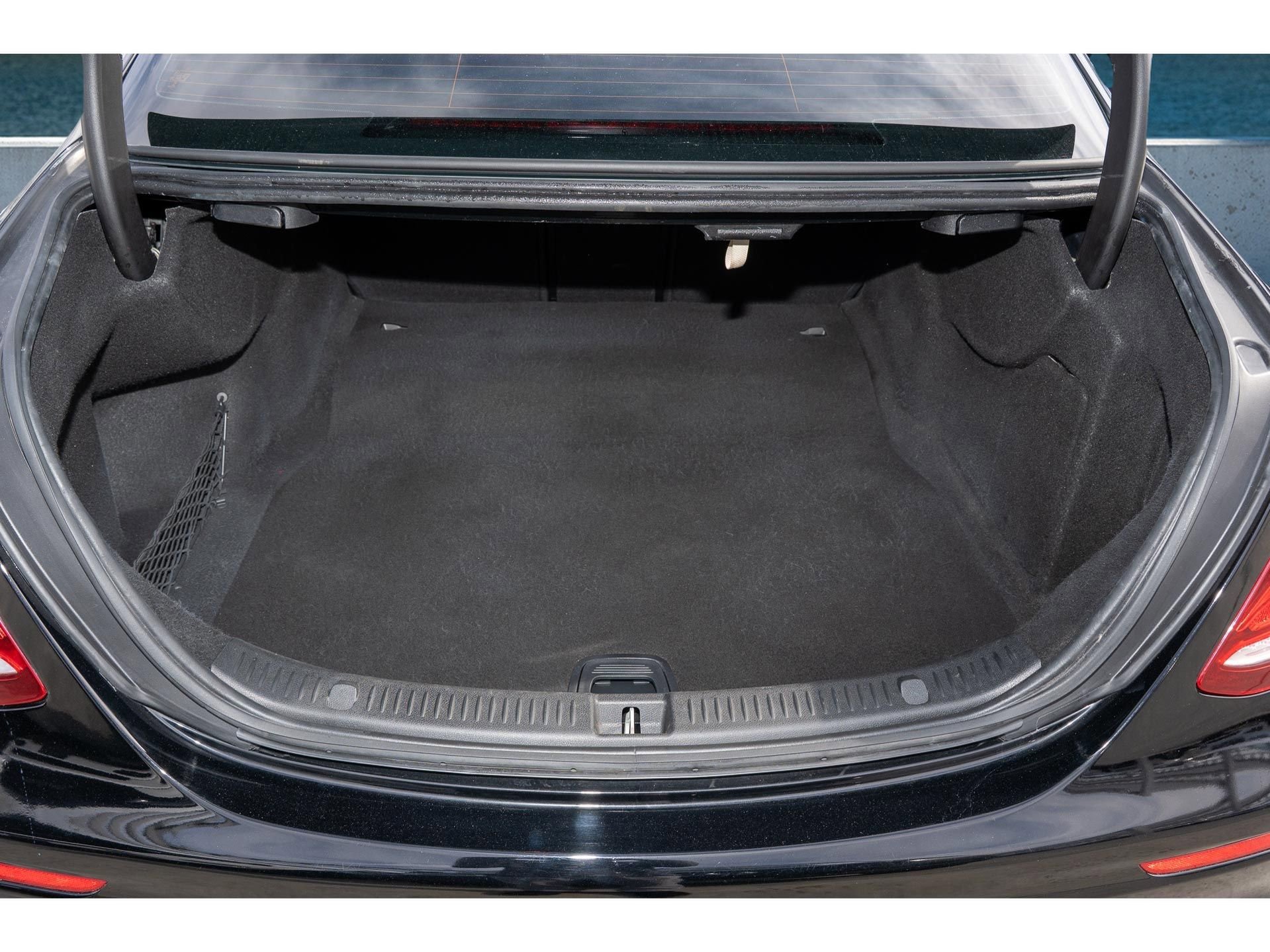 Used 2019 Mercedes-Benz E 300 4MATIC w/ Premium 1 Package image 13