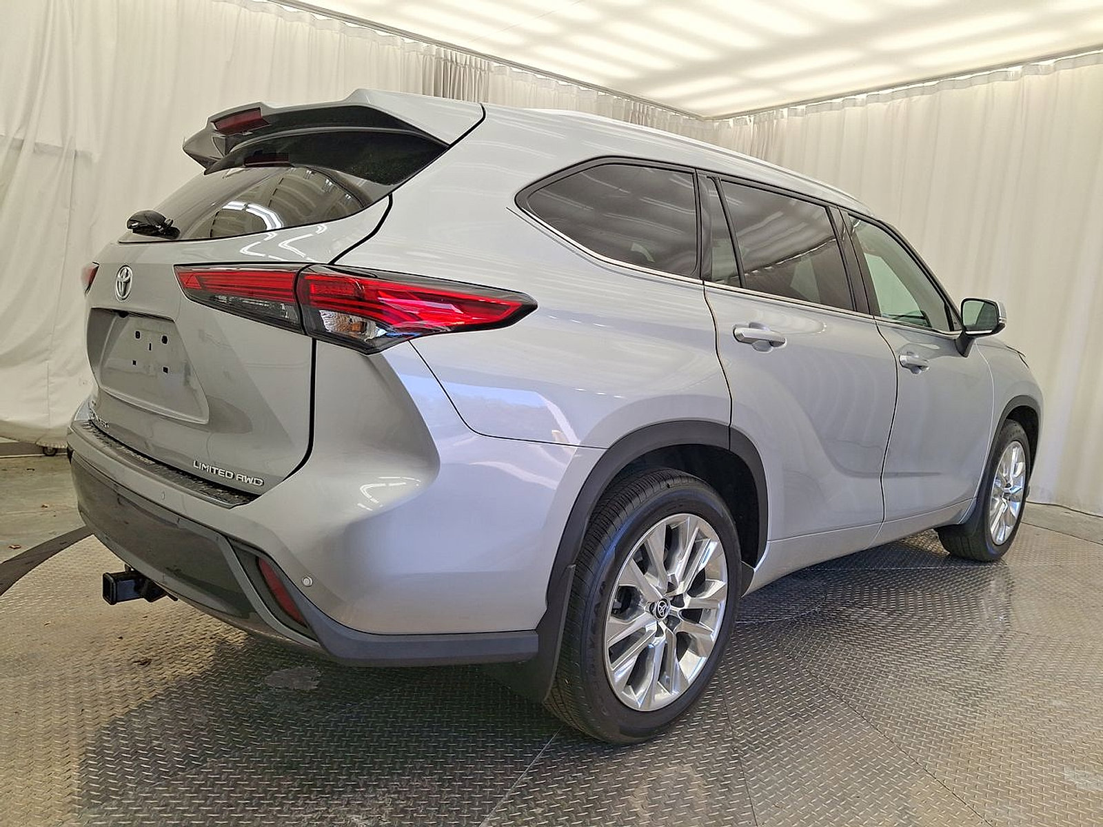 Certified 2021 Toyota Highlander Limited image 25