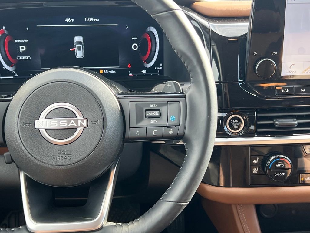 Used 2024 Nissan Pathfinder Platinum w/ Cargo Package image 23