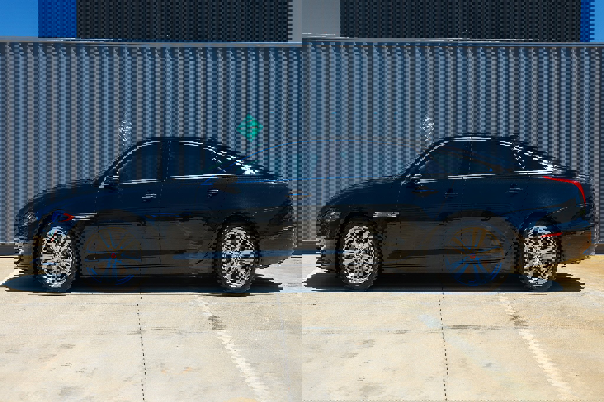 Used 2017 Jaguar XJ L Portfolio image 4