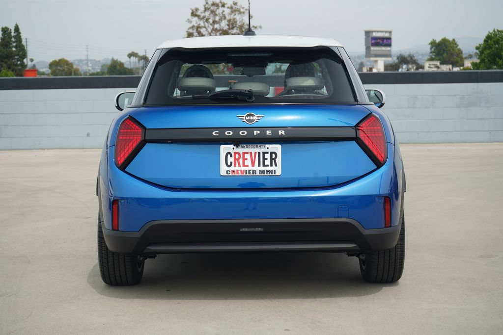 New 2026 MINI Cooper 4-Door Hardtop FWD image 4