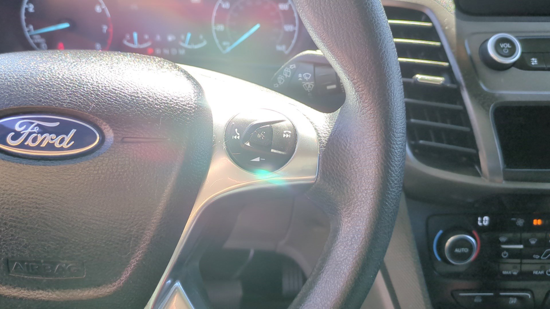 Used 2020 Ford Transit Connect XLT FWD image 21