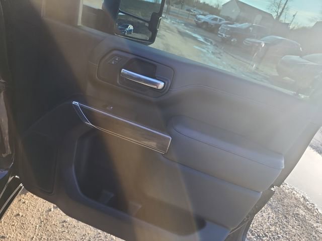 Used 2022 Chevrolet Silverado 2500 LTZ w/ LTZ Convenience Package image 12