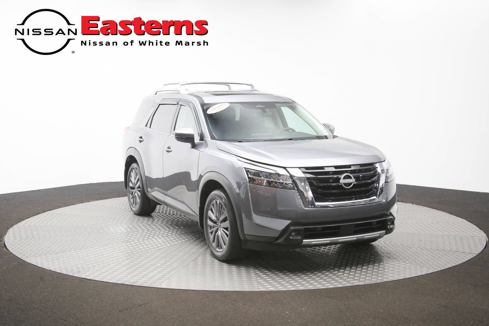 Used 2024 Nissan Pathfinder SL AWD/4WD image 50