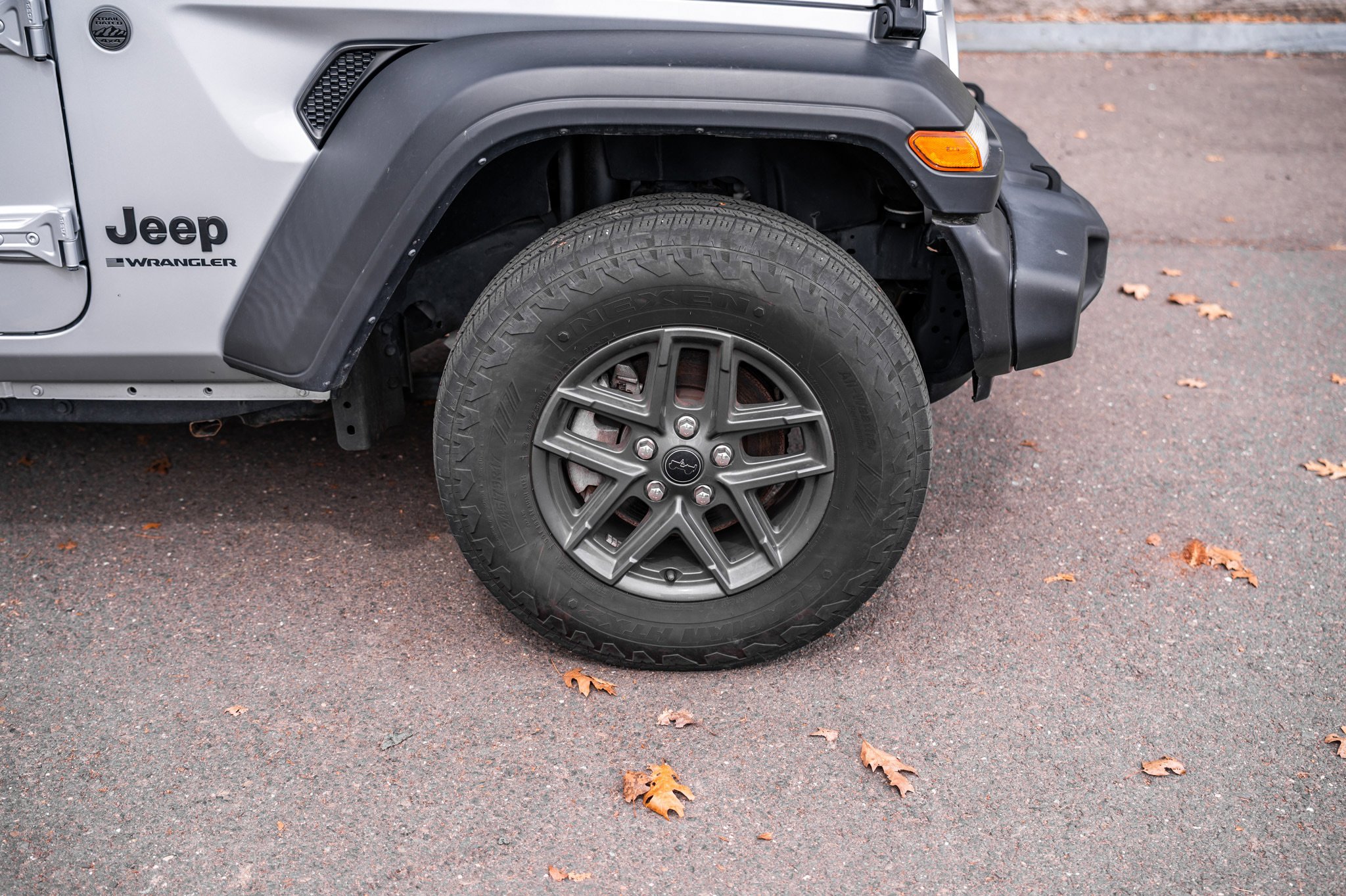 Used 2024 Jeep Wrangler Sport S image 7