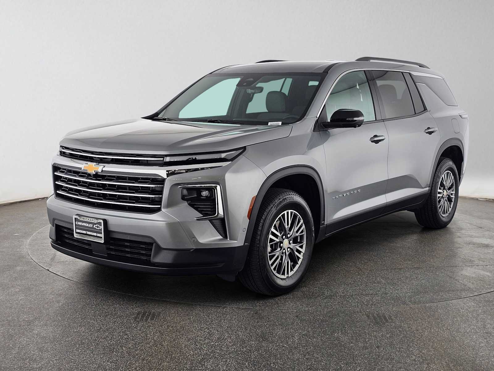 Used 2026 Chevrolet Traverse LT w/ Enhanced Driving Package FWD image 7