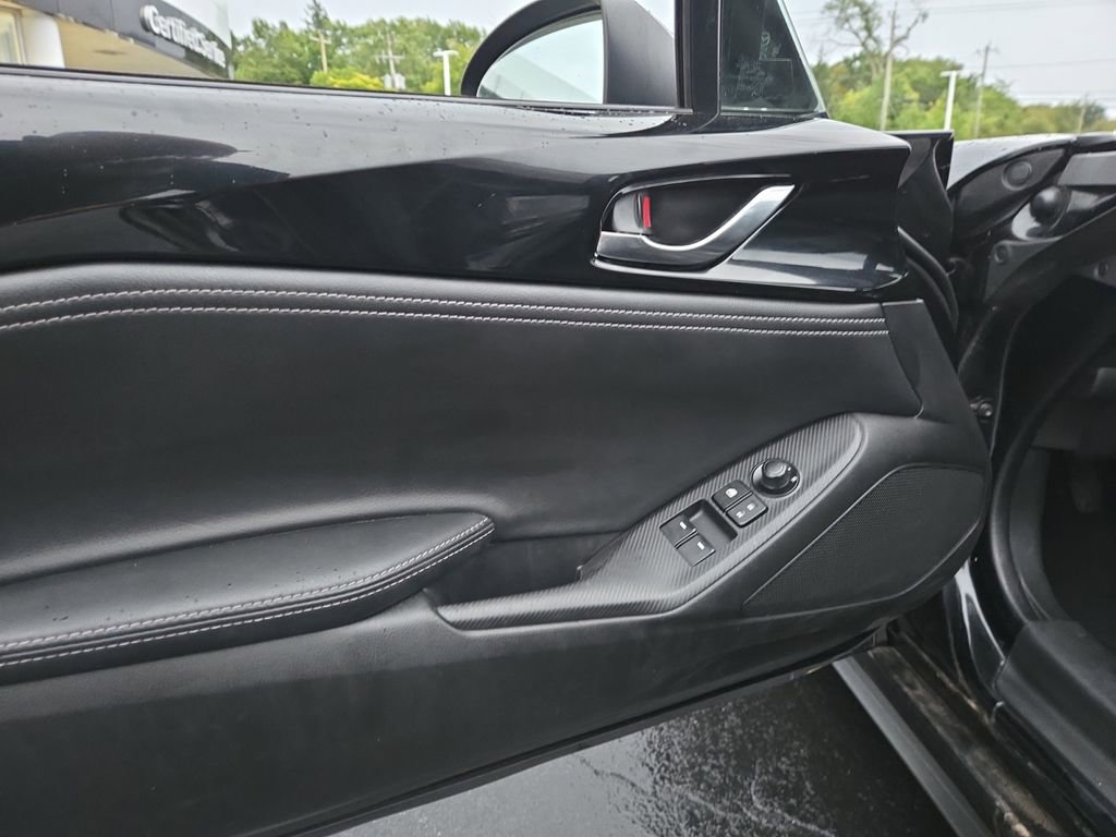 Used 2021 MAZDA MX-5 Miata RF Grand Touring image 11