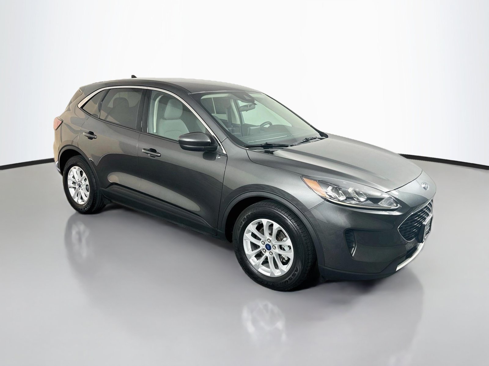 Used 2020 Ford Escape SE