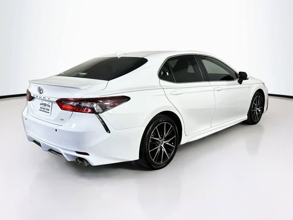 Used 2024 Toyota Camry SE w/ Convenience Package FWD image 23