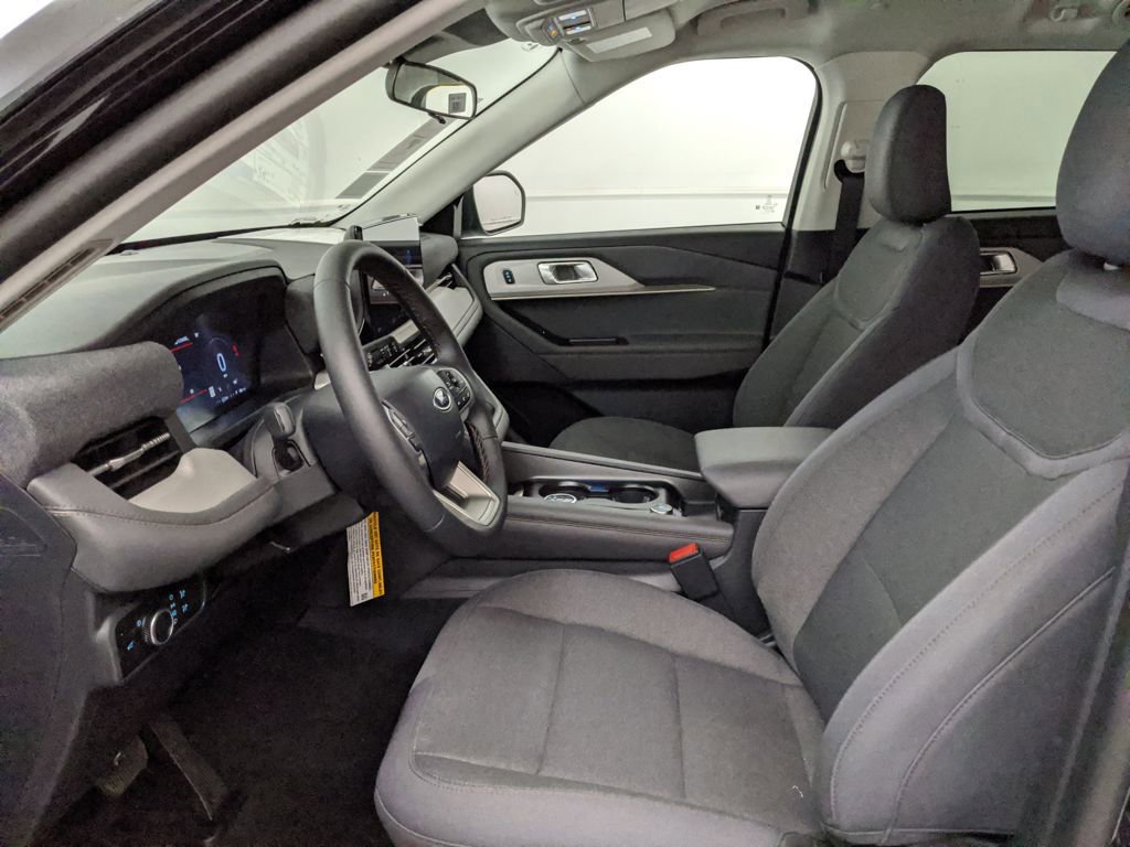 New 2025 Ford Explorer Active image 22