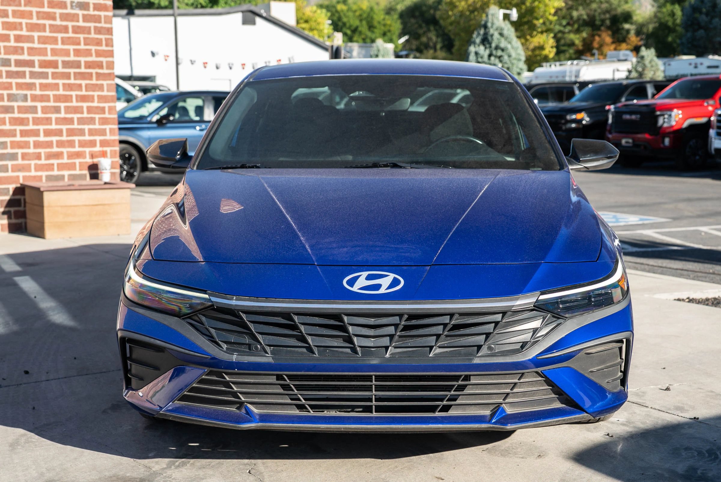 Used 2025 Hyundai Elantra Sport w/ Cargo Package FWD image 2