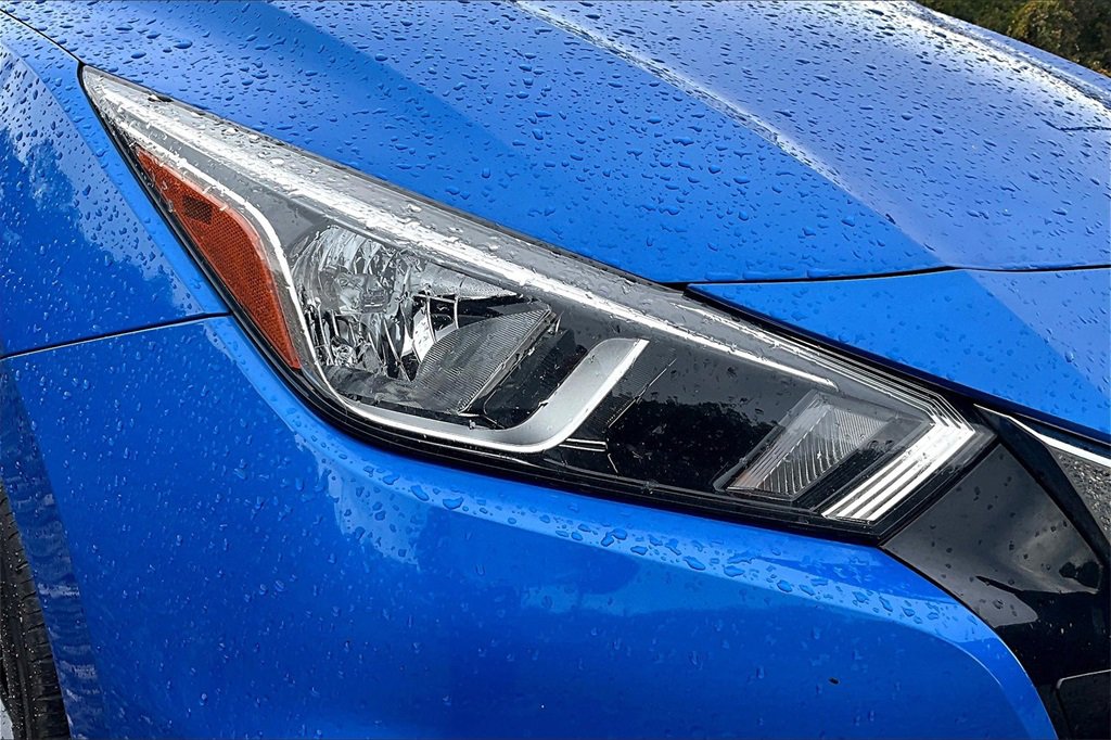 Used 2021 Nissan Versa SV image 24