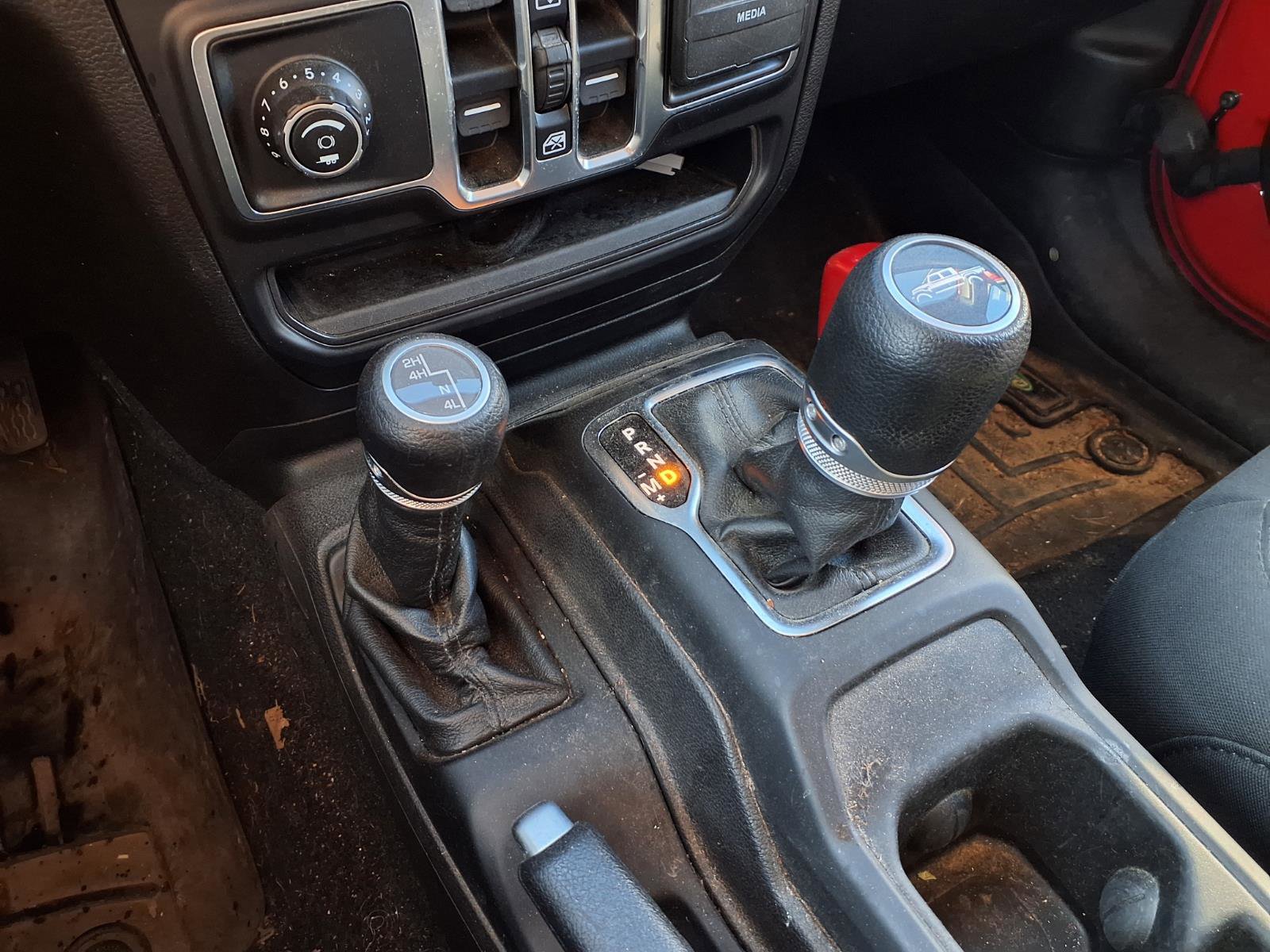 Used 2020 Jeep Gladiator Sport w/ Quick Order Package 24S AWD/4WD image 14