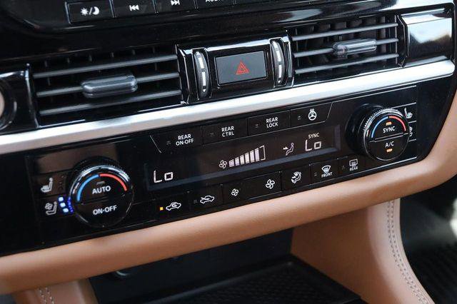 Used 2024 Nissan Pathfinder Platinum AWD/4WD image 21