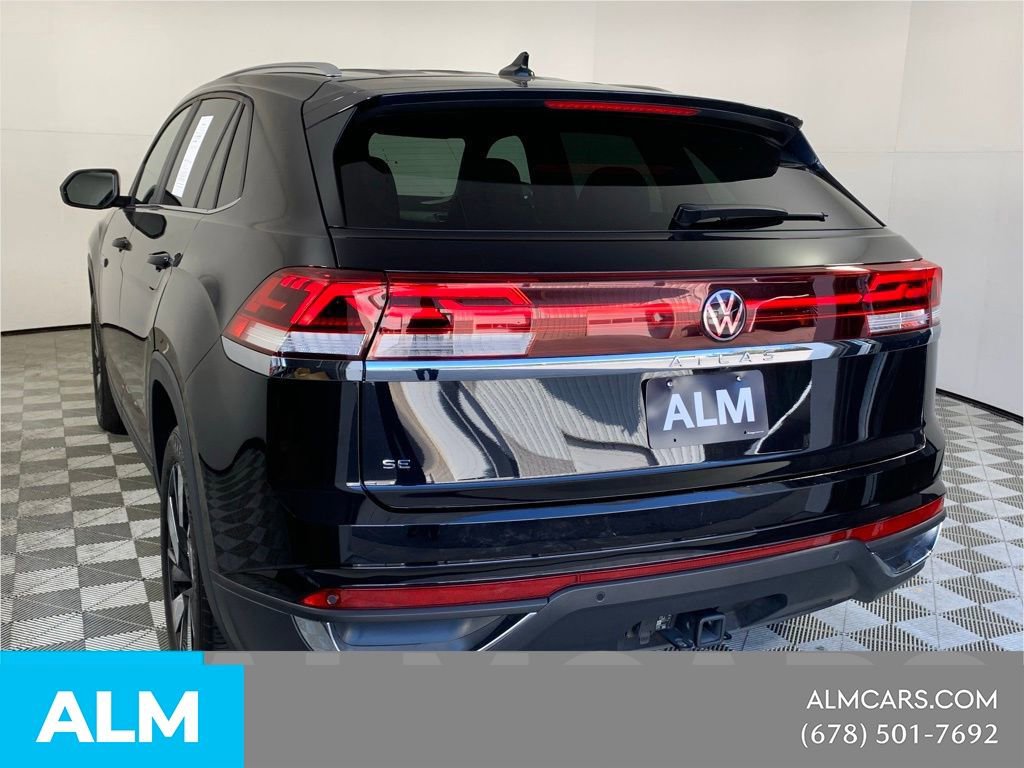 Used 2025 Volkswagen Atlas Cross Sport SE FWD image 8