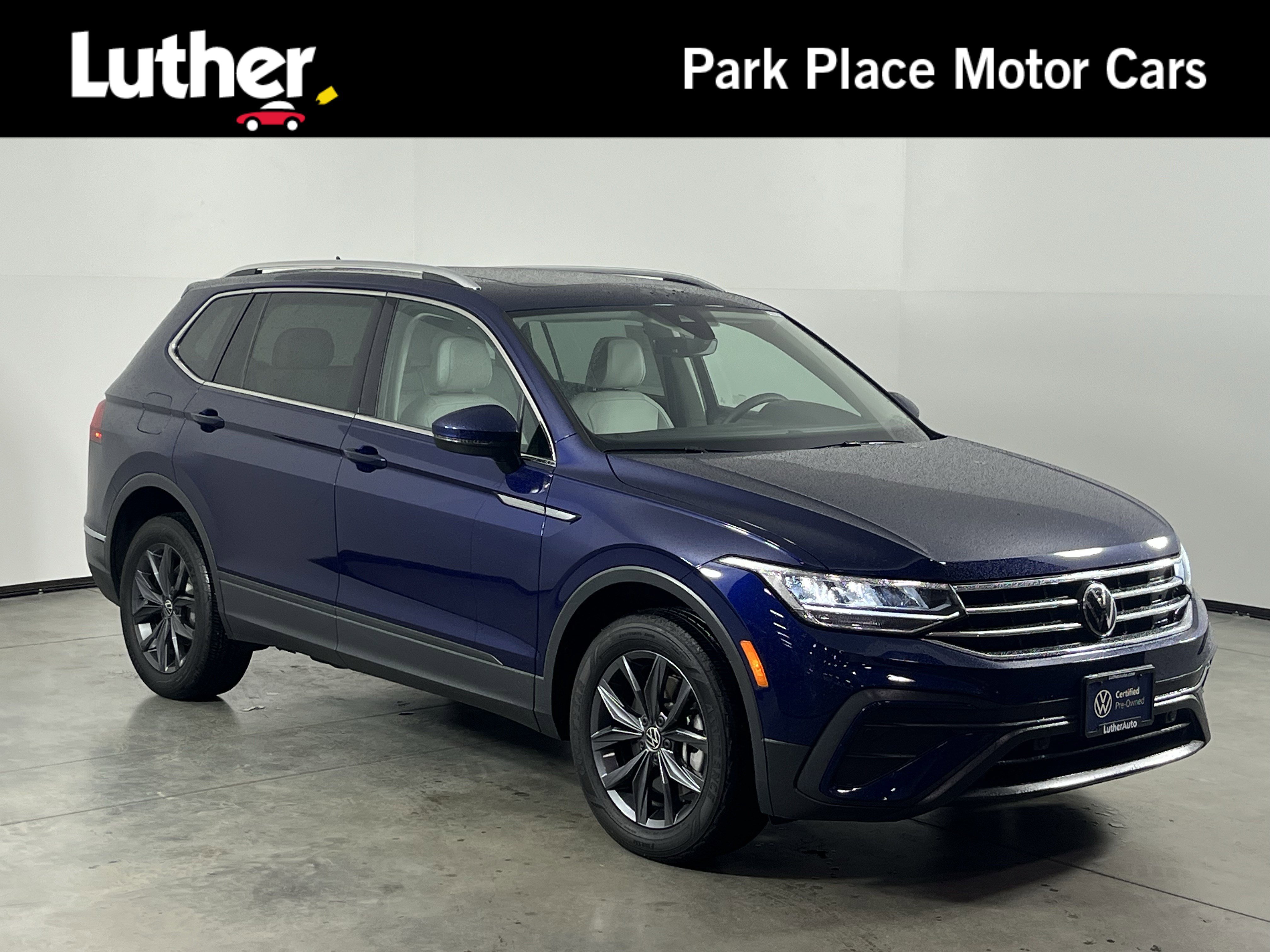 Used 2022 Volkswagen Tiguan SE w/ Panoramic Sunroof Package