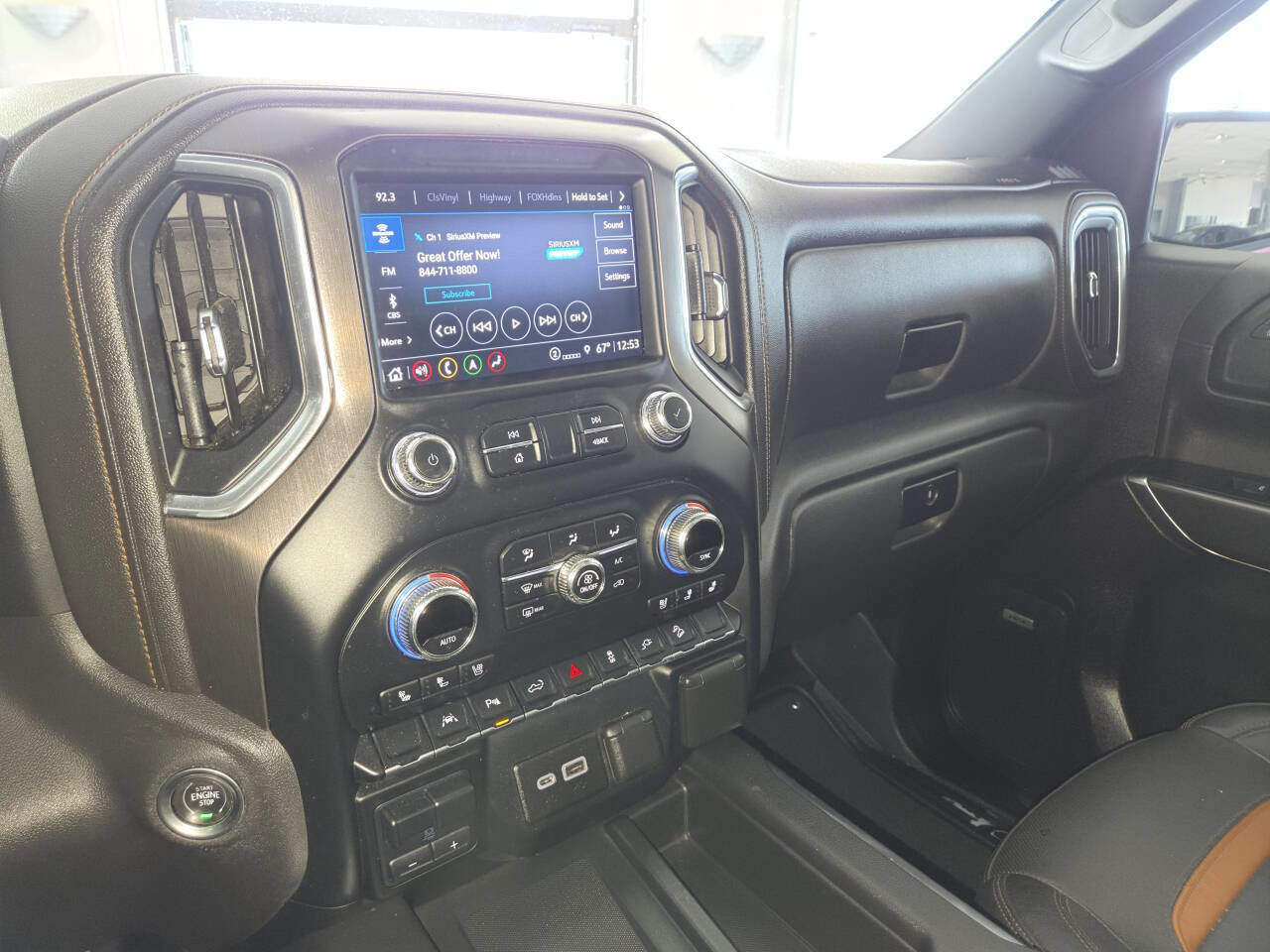 Used 2022 GMC Sierra 1500 AT4 w/ AT4 Premium Package AWD/4WD image 33