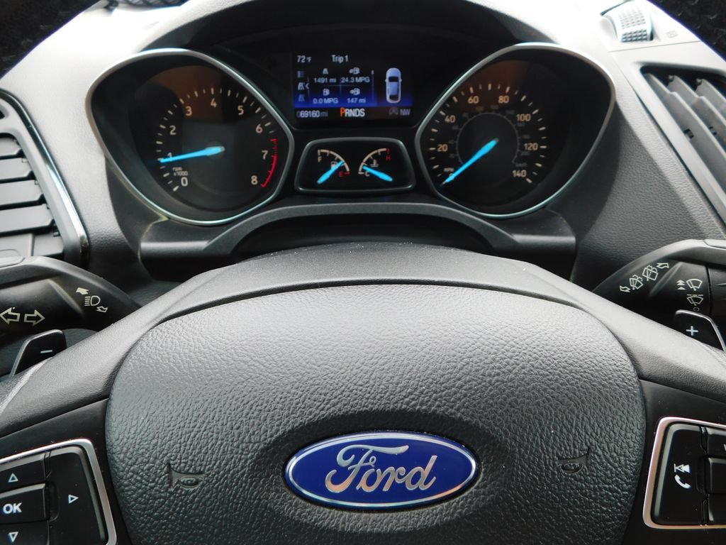Used 2017 Ford Escape Titanium FWD image 32