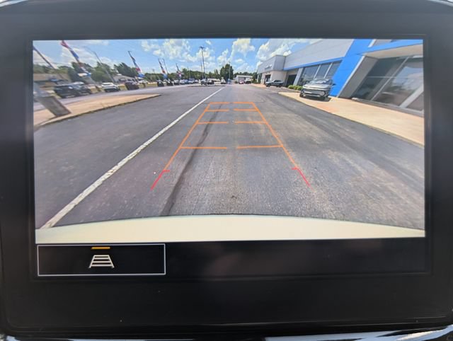 Used 2023 Chevrolet Traverse LT FWD image 25