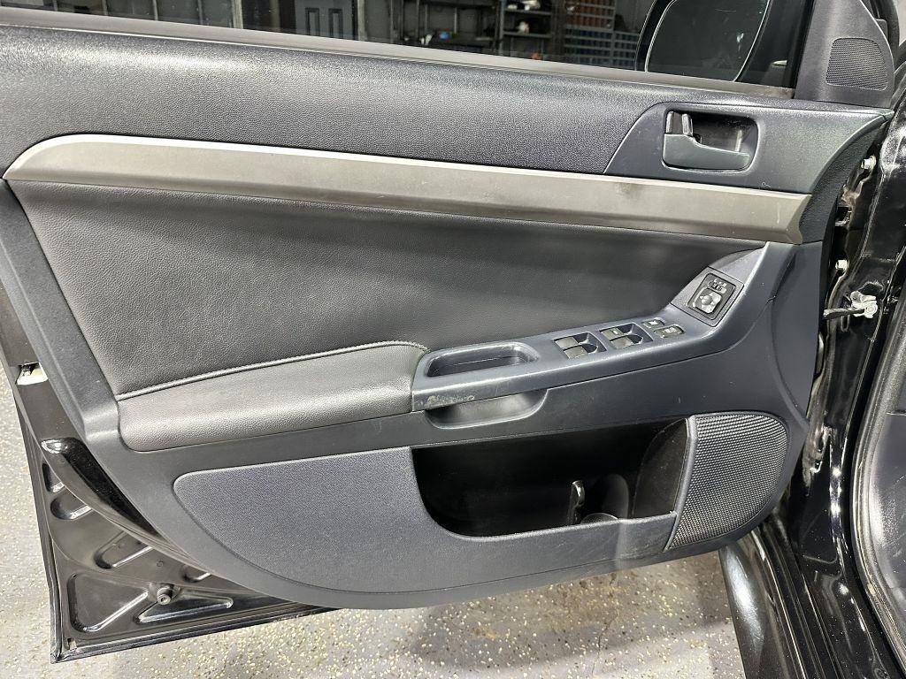 Used 2014 Mitsubishi Lancer ES FWD image 11