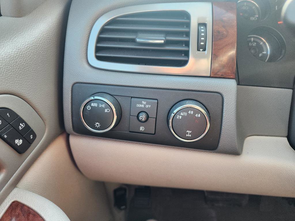 Used 2009 GMC Sierra 1500 SLT w/ Suspension Package, Off-Road image 24