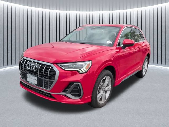 Used 2020 Audi Q3 2.0T Premium Plus w/ Premium Plus Package AWD/4WD image 12