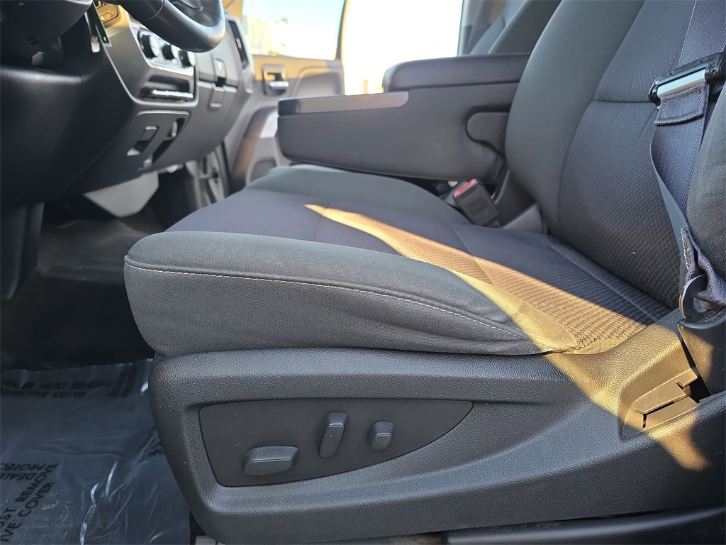 Used 2017 Chevrolet Silverado 1500 LT w/ All Star Edition image 27