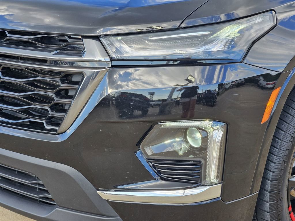 Used 2023 Chevrolet Traverse Premier w/ Redline Edition AWD/4WD image 12