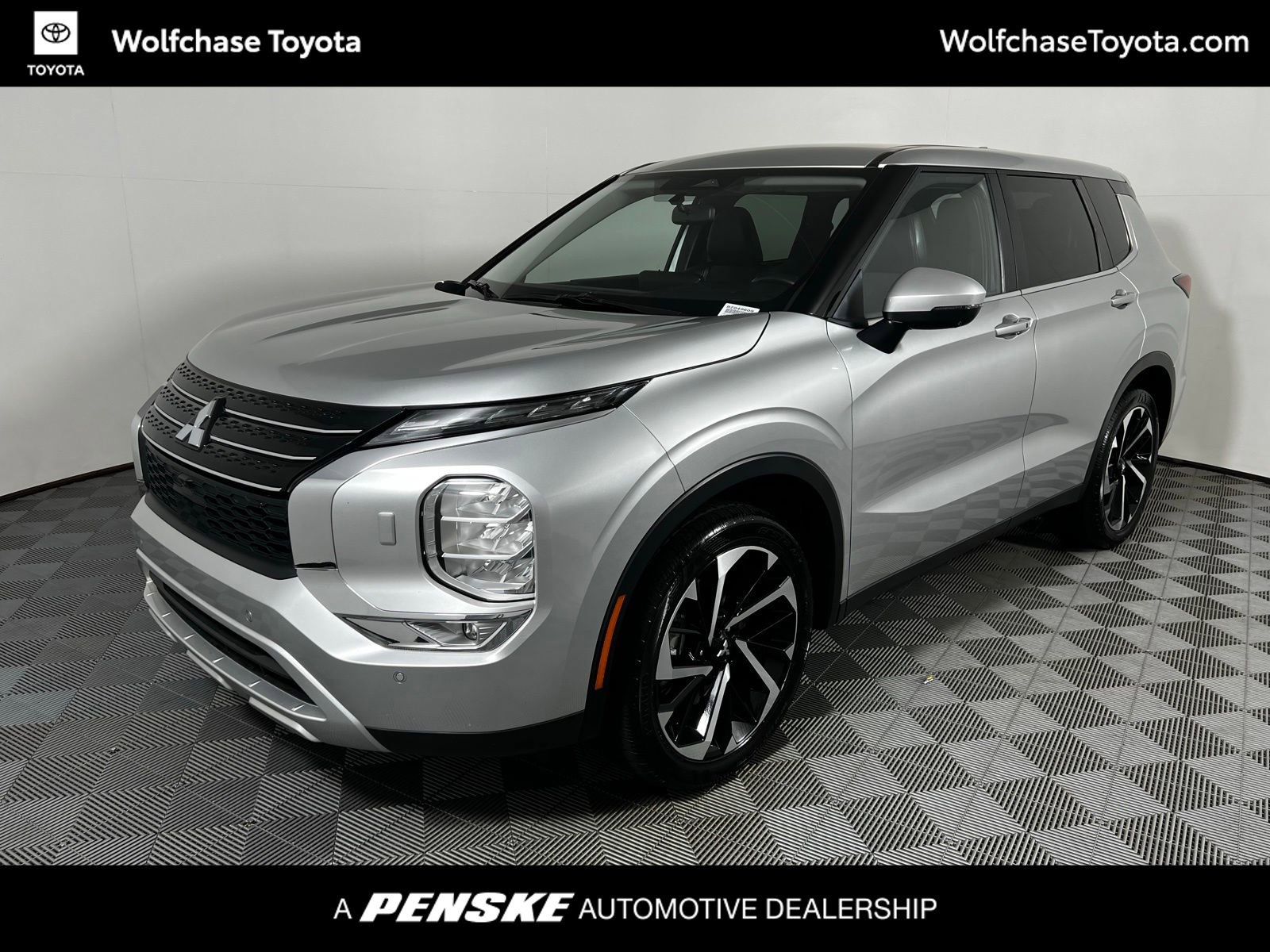 Used 2024 Mitsubishi Outlander SE
