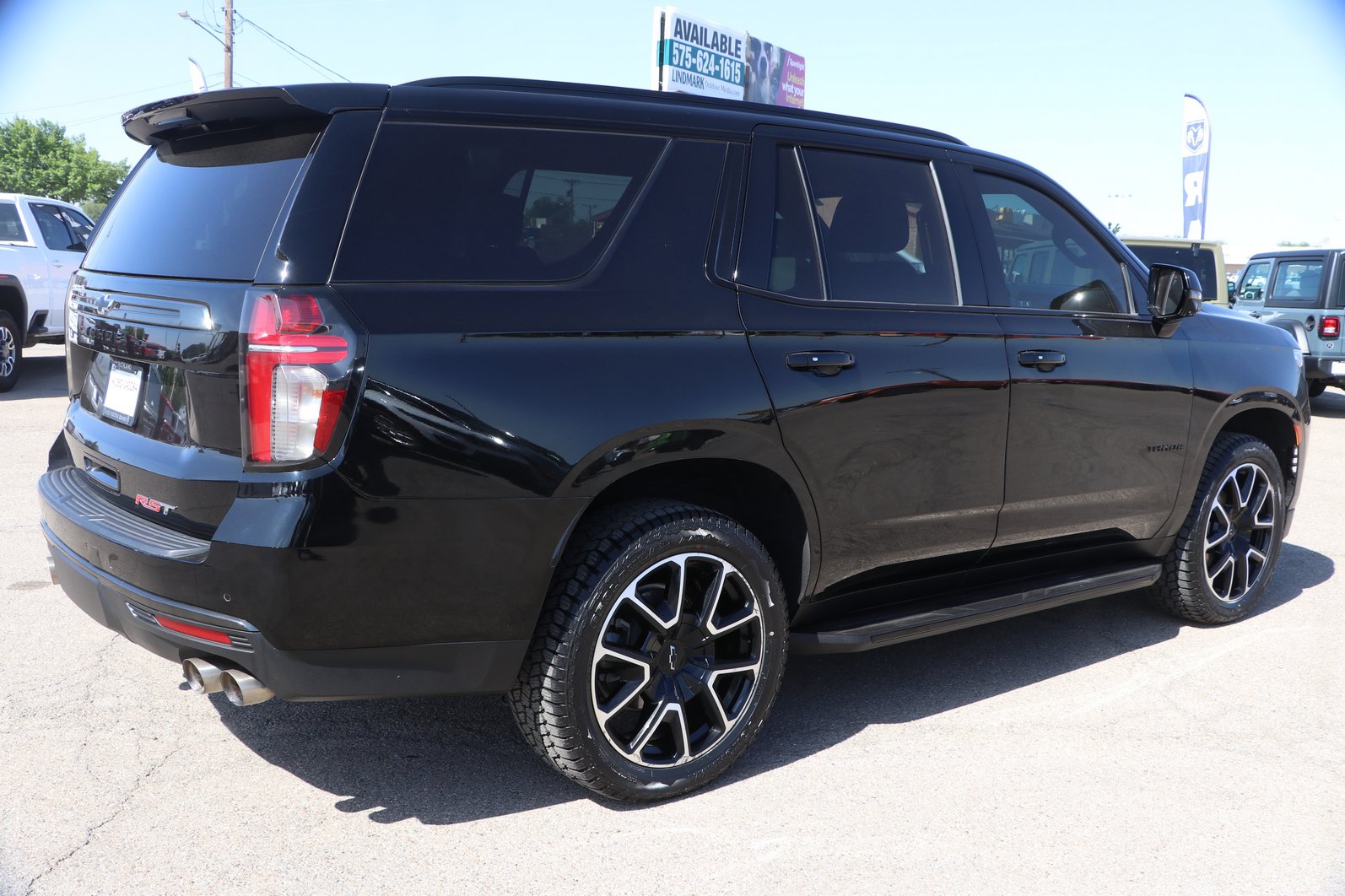 Used 2022 Chevrolet Tahoe RST w/ Sport Performance Package AWD/4WD image 7
