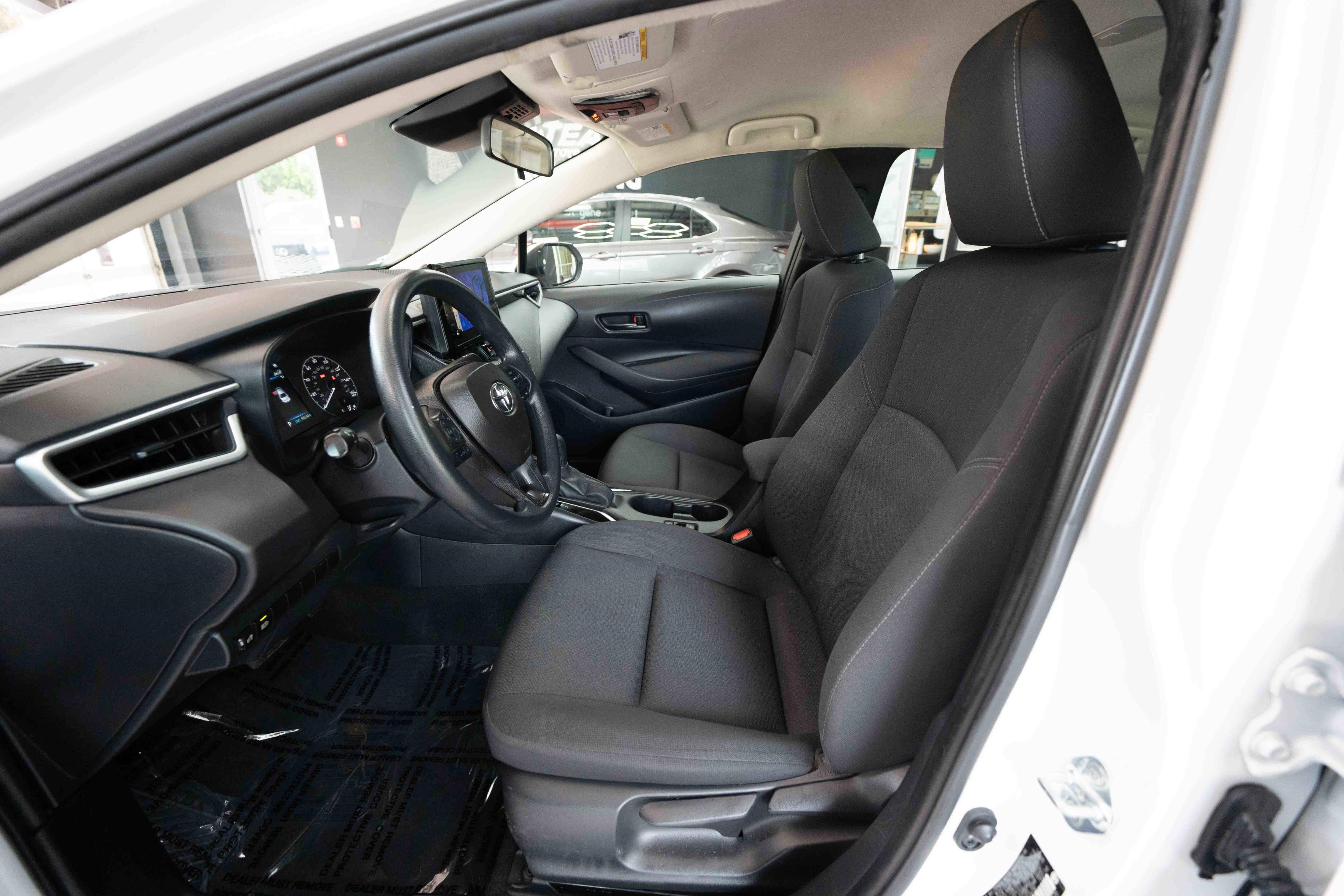 Used 2024 Toyota Corolla LE image 9