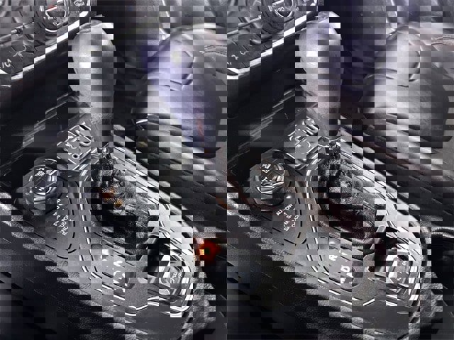 Used 2019 Jeep Cherokee Trailhawk w/ Comfort/Convenience Group image 16