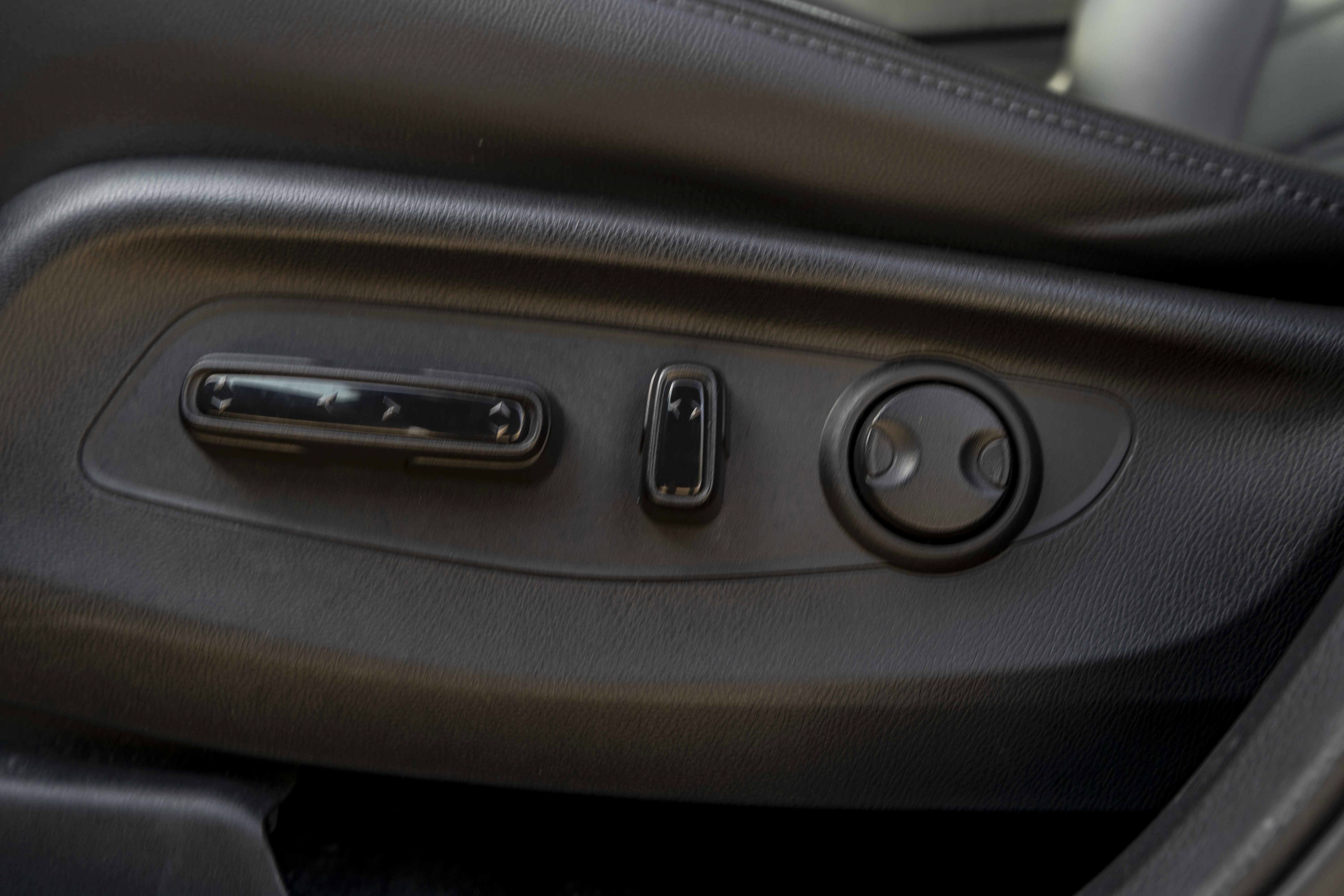 Used 2025 Honda CR-V EX-L image 41