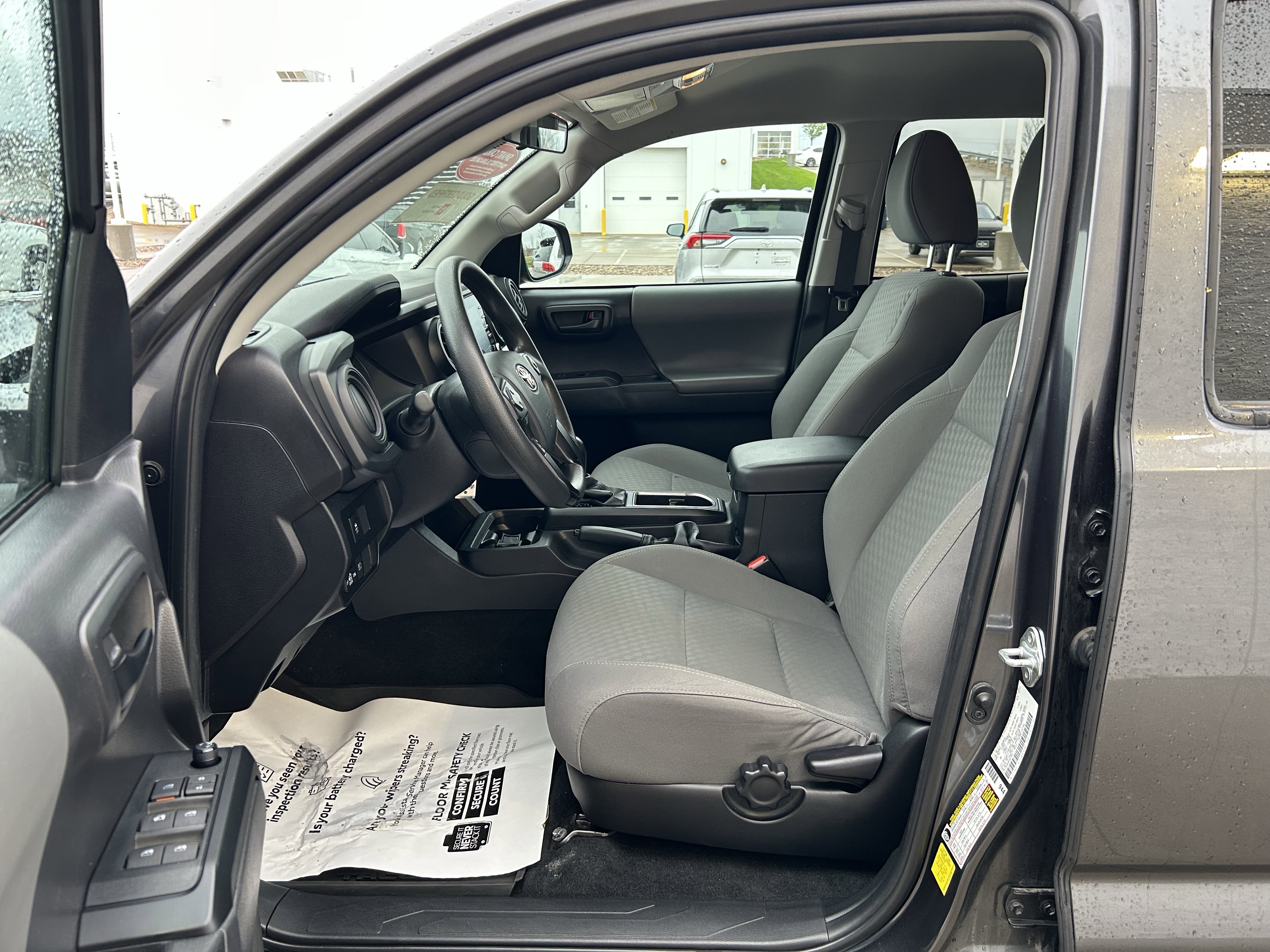 Used 2022 Toyota Tacoma SR image 14