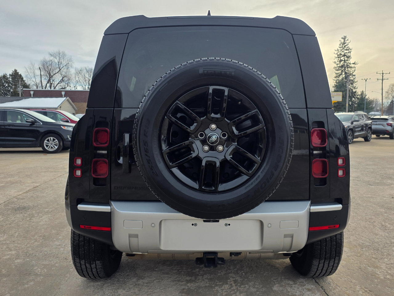 Used 2024 Land Rover Defender 110 S image 19