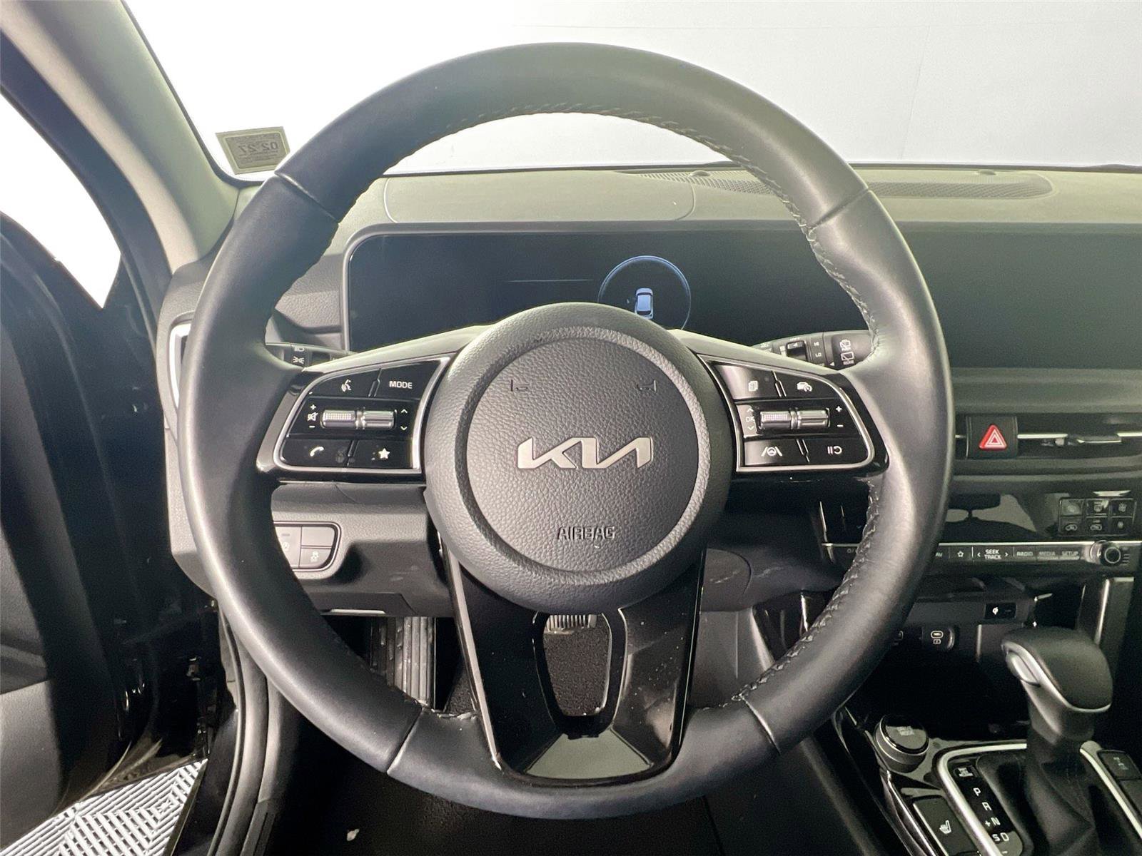 Used 2024 Kia Seltos EX image 11