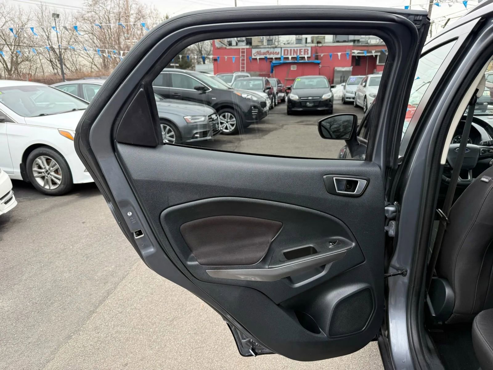 Used 2018 Ford EcoSport SE w/ SE Convenience Package AWD/4WD image 38