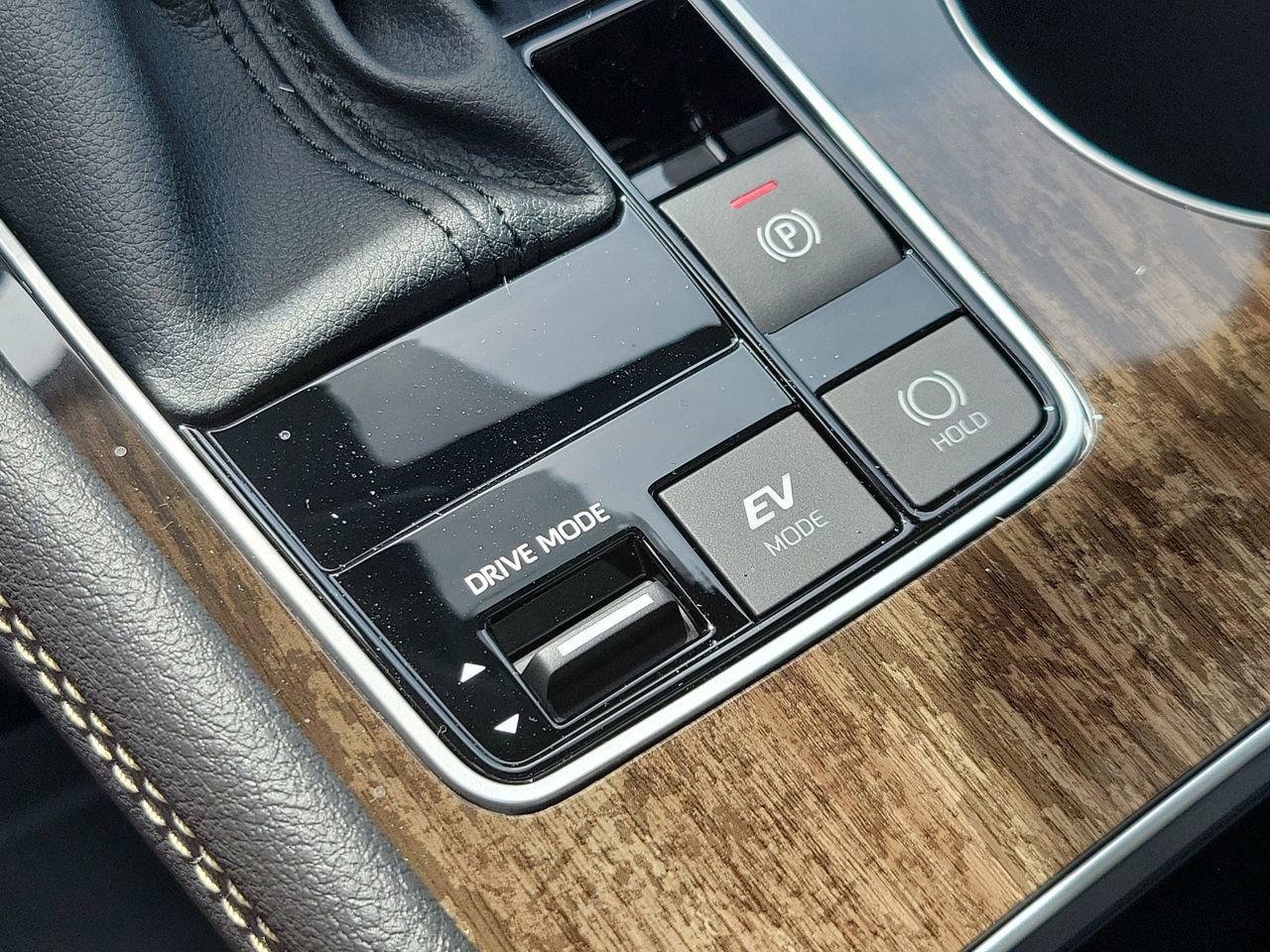 New 2026 Toyota Sienna Limited image 30