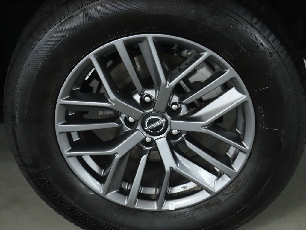 Used 2024 Nissan Rogue S image 40