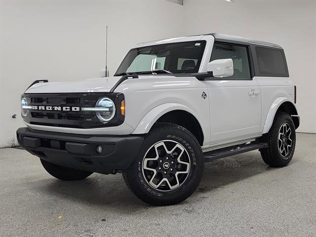 Used 2023 Ford Bronco Outer Banks image 1