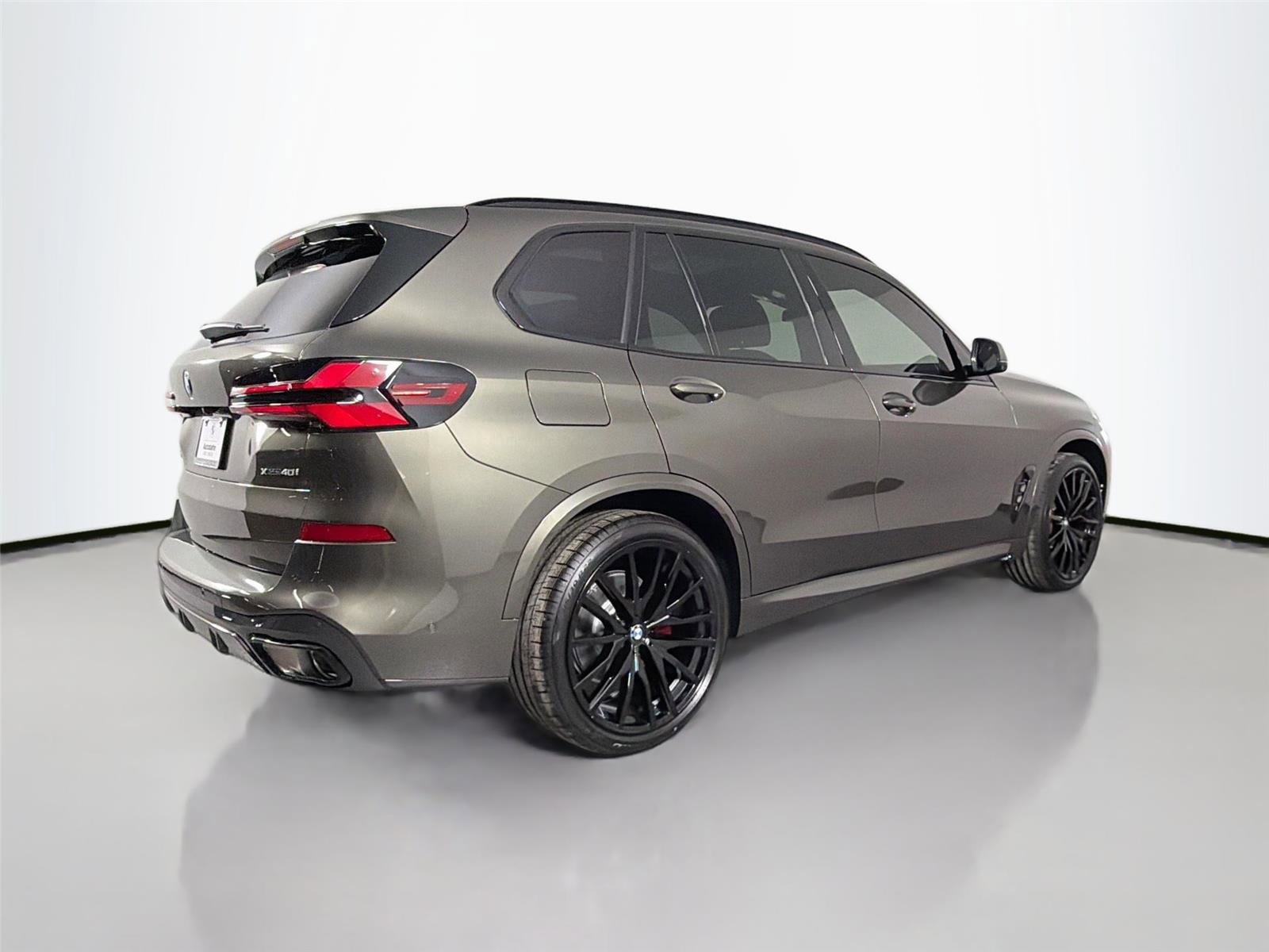 New 2026 BMW X5 xDrive40i w/ M Sport Package AWD/4WD image 5