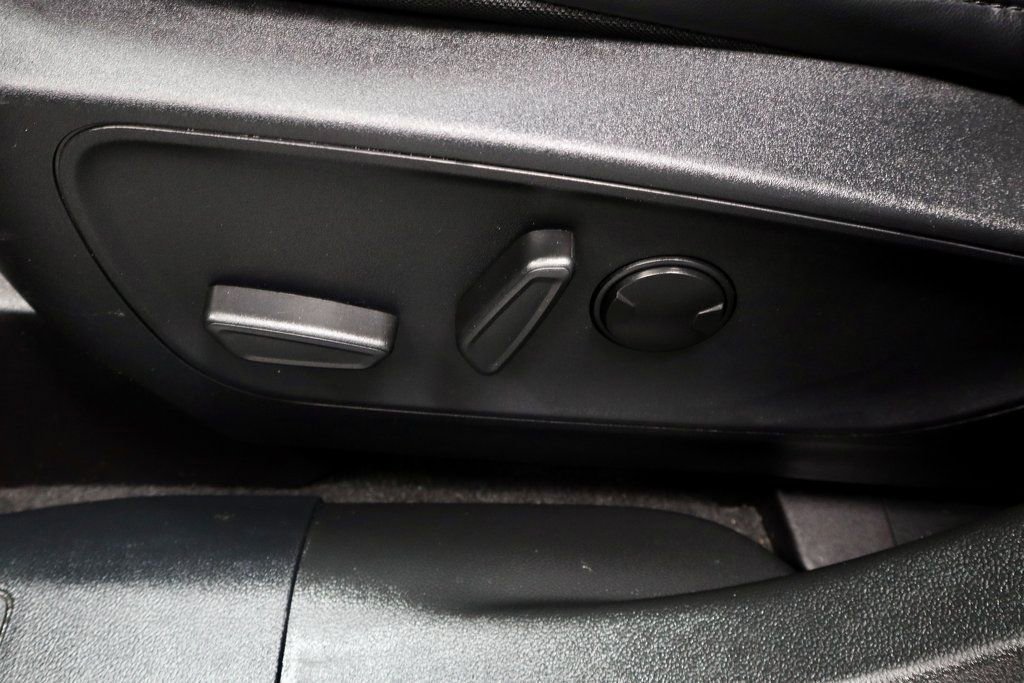 Certified 2025 Ford Escape ST-Line Elite w/ Tech Pack #1 image 25