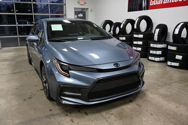 Used 2022 Toyota Corolla SE image 3
