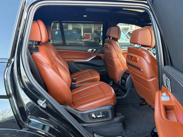 Used 2023 BMW X7 xDrive40i w/ Executive Package image 28
