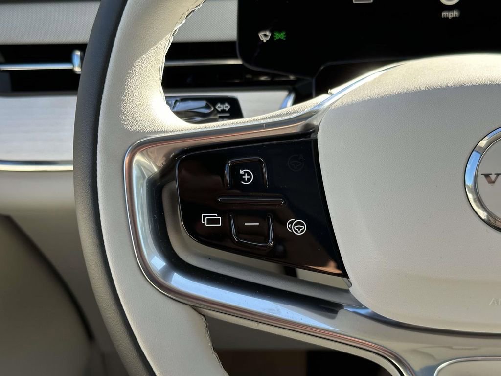 New 2025 Volvo EX90 Plus w/ Protection Package Premier image 7